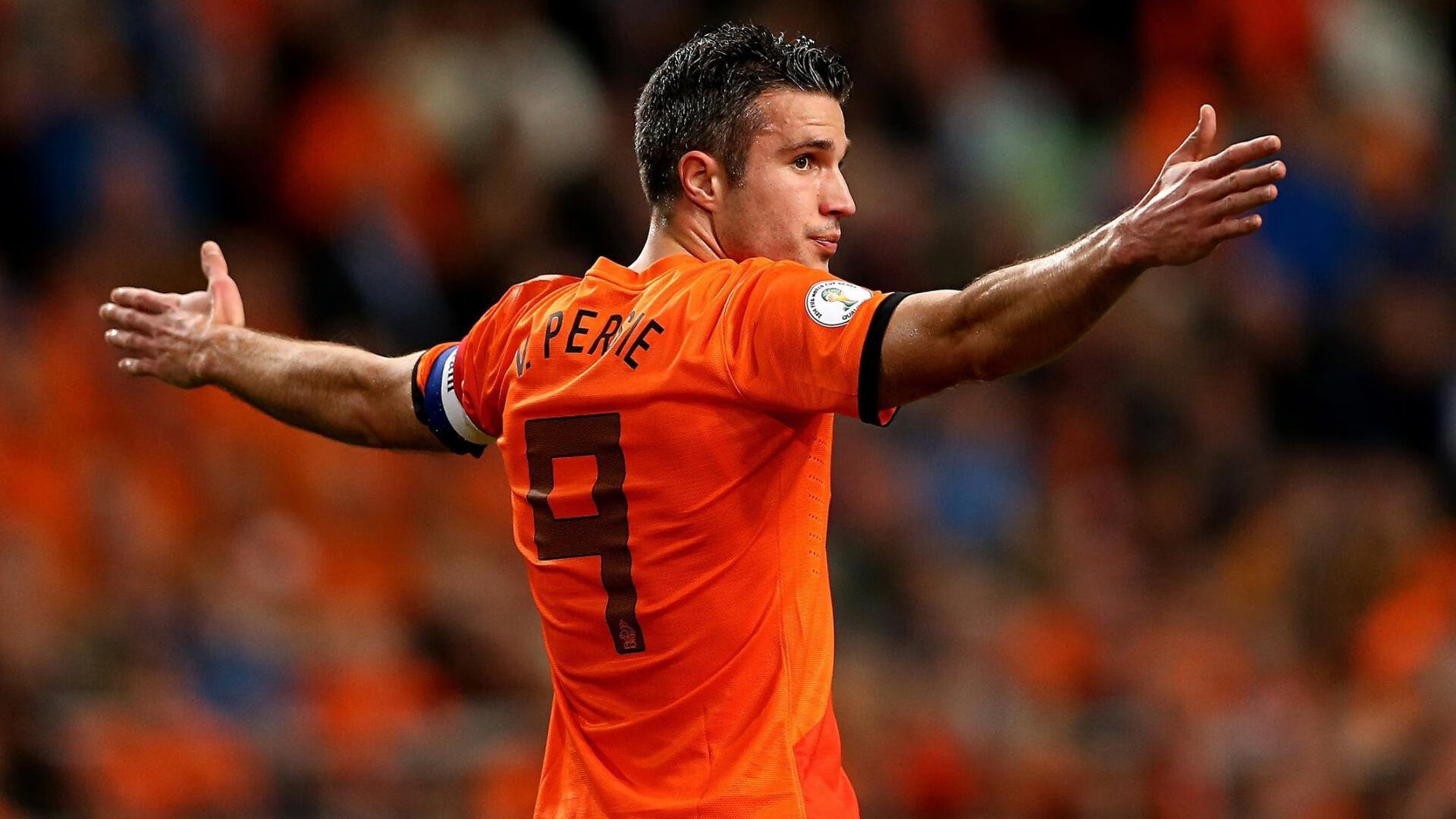 西甲亮点不断，精彩门球和精彩扑救交织上演，西门足球